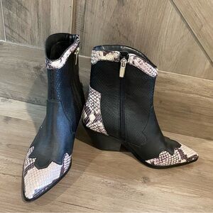 VINCE CAMUTO Jaidin Black Leather Snake Embossed Western Boot SZ 6.5 (Brand New)